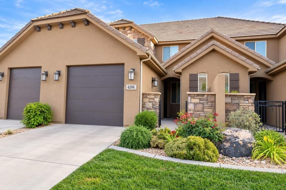 Home Away Stay and Play Wheelchair Accessible House in Washington