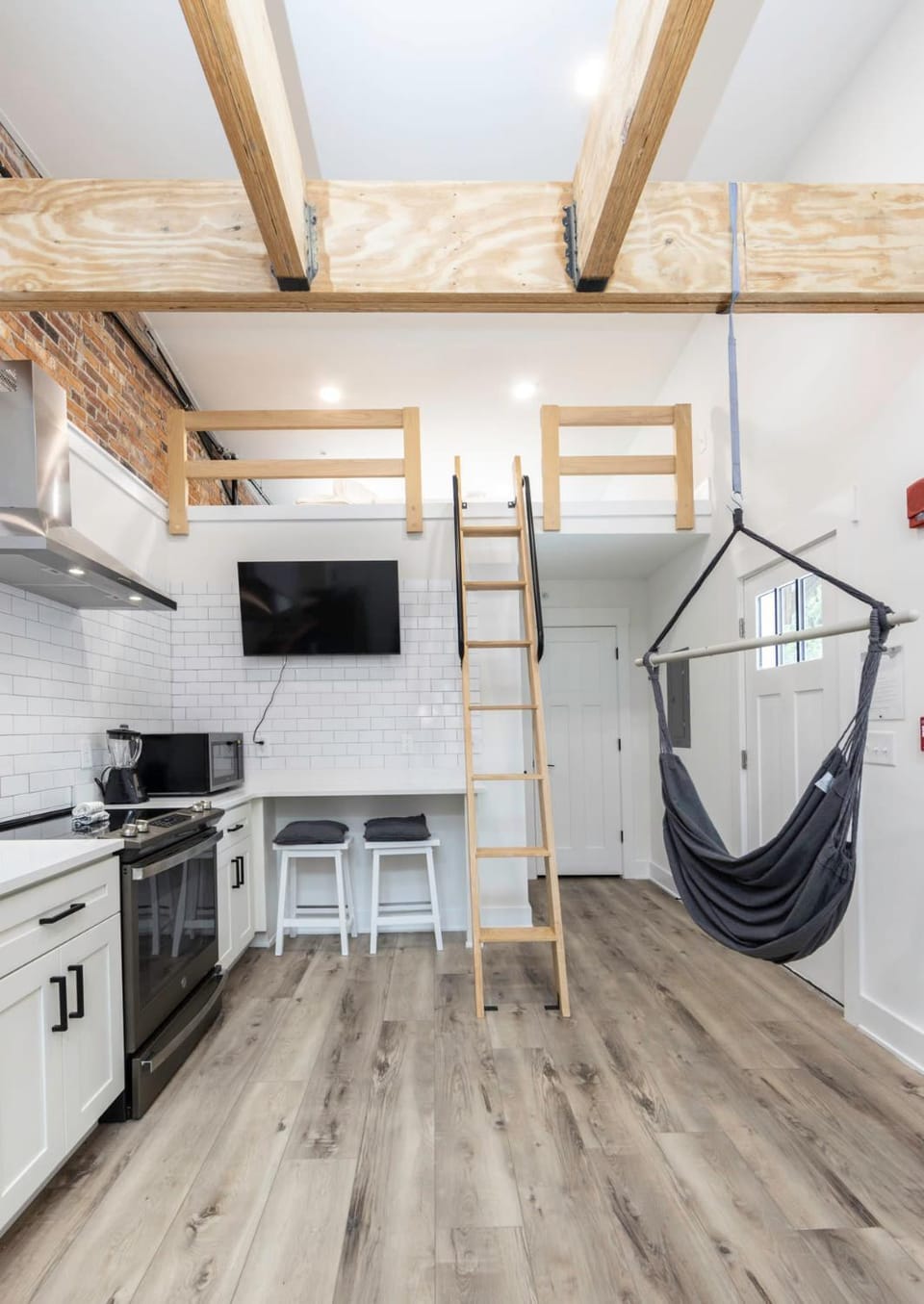 Loft in the Vibe #9 - 5 min walk to beach ocean Apartment in Virginia Beach