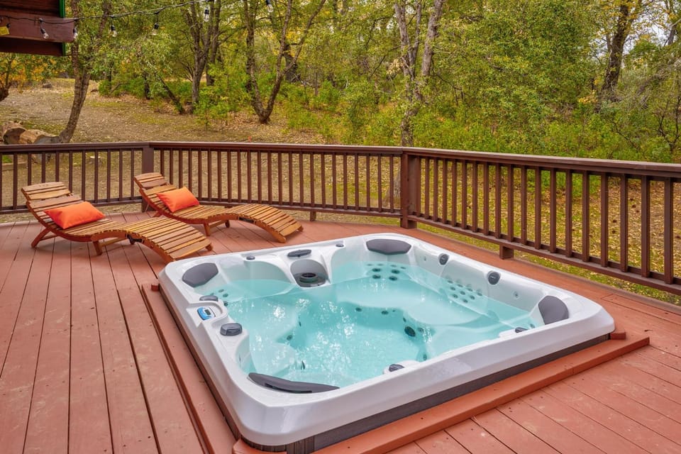 Summit Cabin Stunning home Loaded with amenities Cabin in Bass Lake