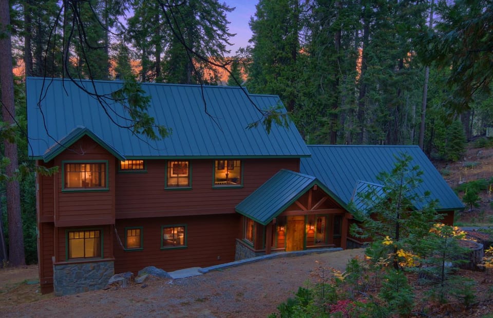 Aspen House in Fish Camp- 2 Miles from Yosemite's South Entrance House in Fish Camp