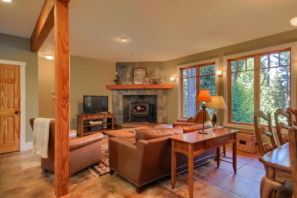 Aspen House in Fish Camp- 2 Miles from Yosemite's South Entrance House in Fish Camp