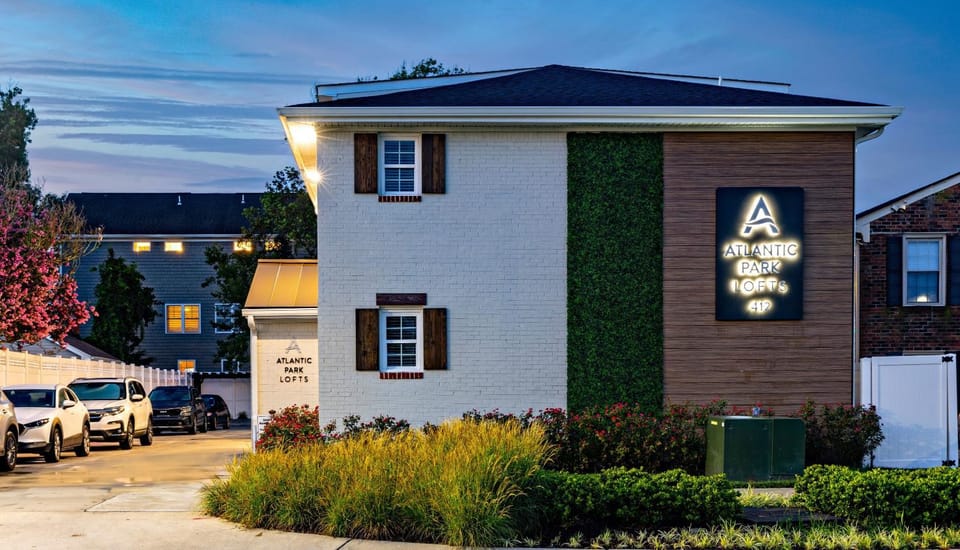 Ocean Lofts in the Vibe #1 - 5 min walk to beach Apartment in Virginia Beach
