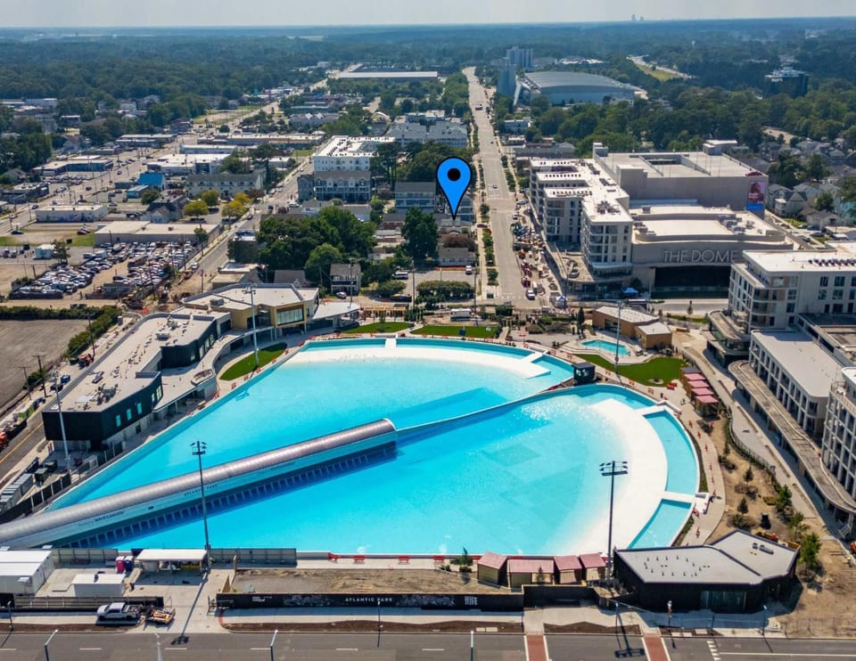 Ocean Lofts in the Vibe #2 - 5 min walk to beach Apartment in Virginia Beach