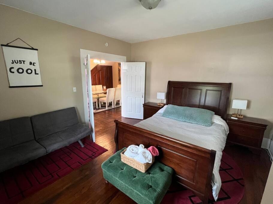 The Purple Door apt in the heart of Radford city Apartment in Virginia