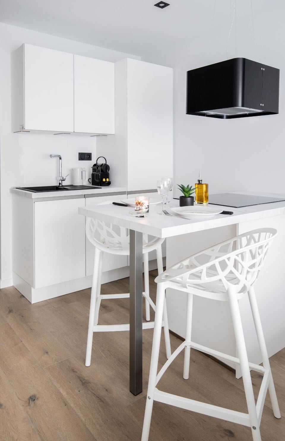 TV and multimedia, Coffee/tea facilities, Kitchen or kitchenette, Dining area, minibar, pet friendly, stove