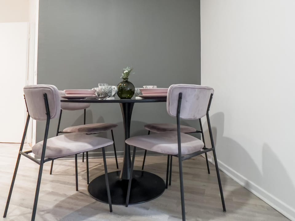 Living room, Seating area, Dining area