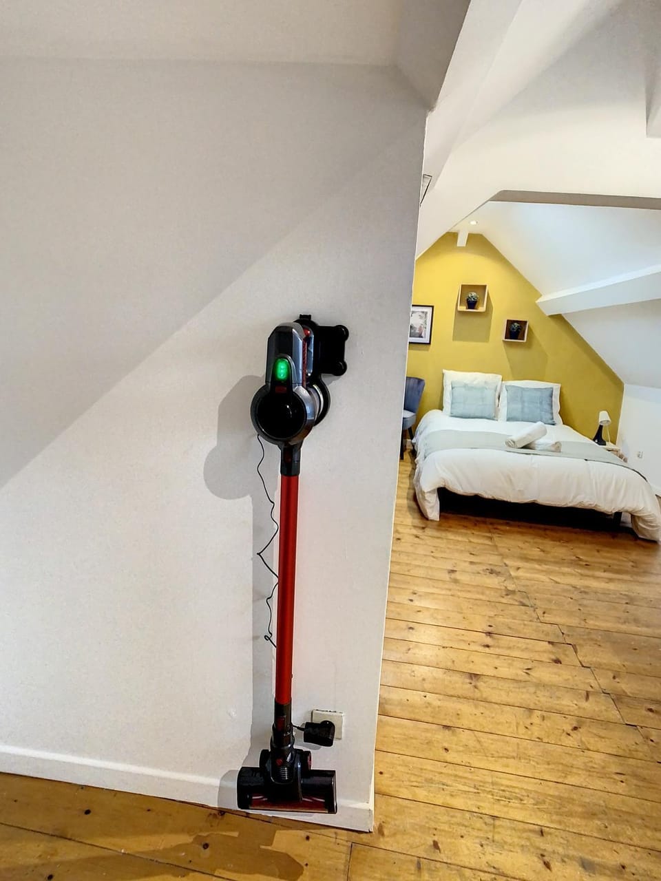 Photo of the whole room