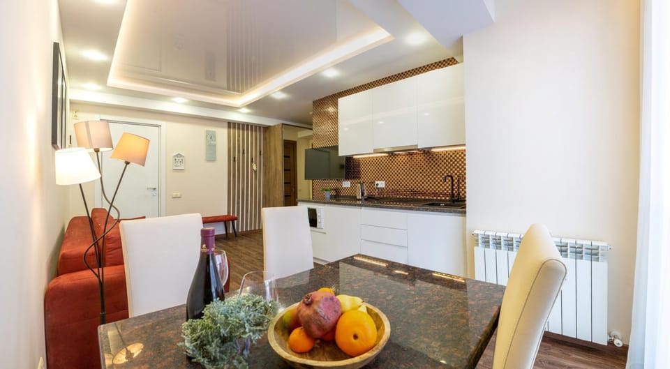 Kitchen or kitchenette, Living room