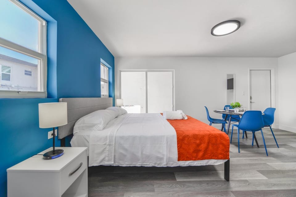 Dining area, Bedroom