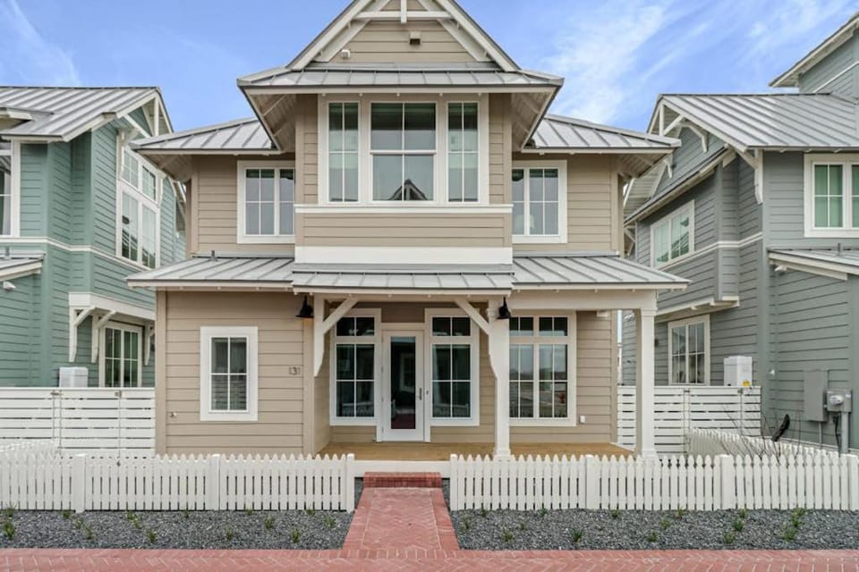 Sabal Good, Man House in Port Aransas