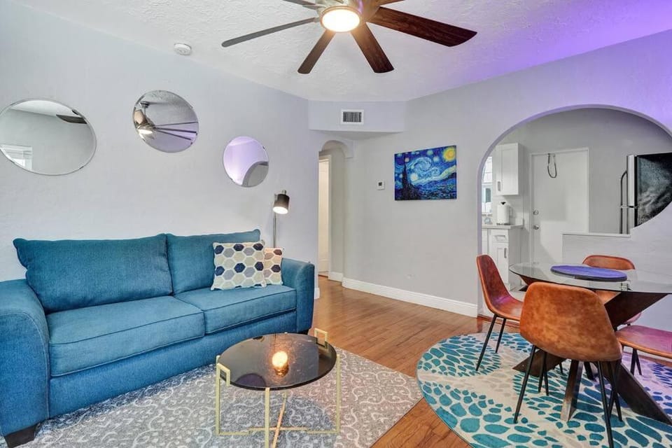 Unique Las Olas Stay Pool Free Parking Apartment in Fort Lauderdale