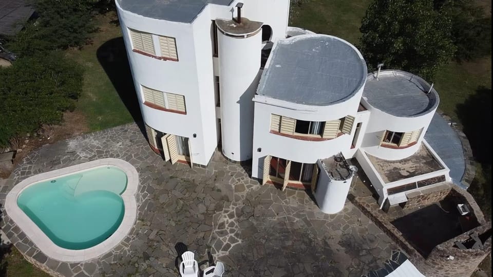 Property building, Bird's eye view, Swimming pool