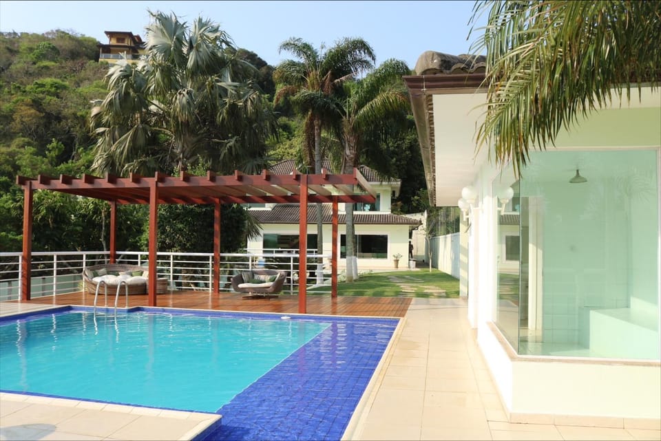 Casa Maravilhosa na Ferradura House in Armacao dos Buzios