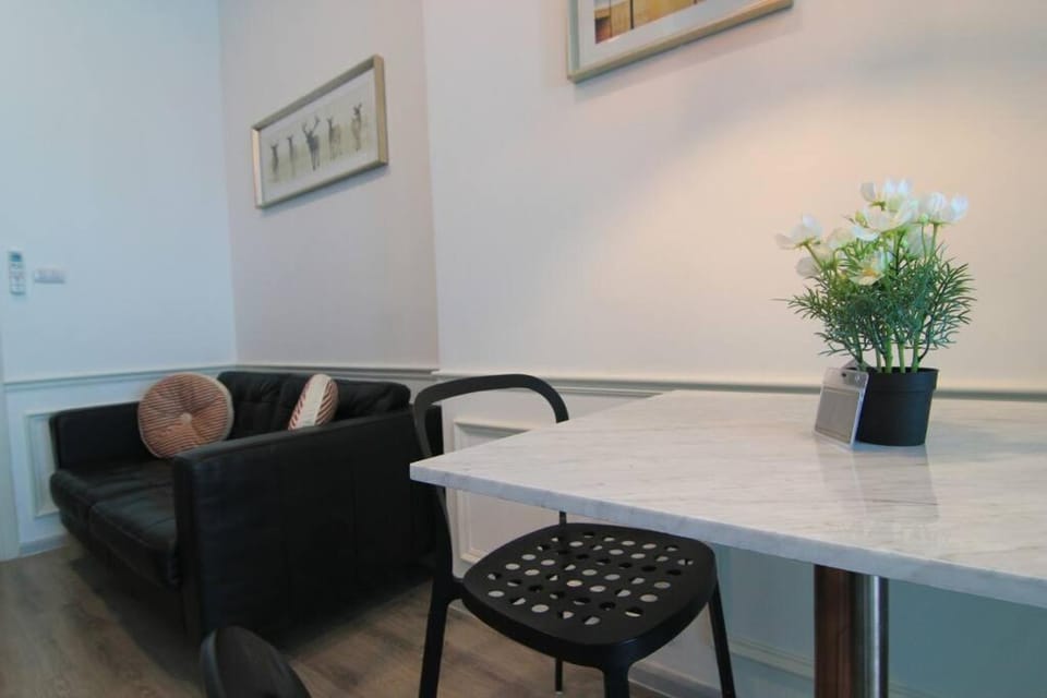 New Condo, Hi-Speed Wi-Fi, Gym Pool, near Lam Sali MRT Apartment in Bangkok