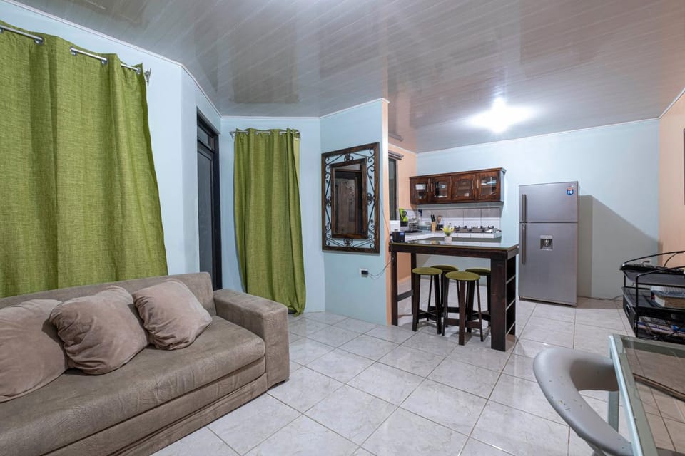 Kitchen or kitchenette, Seating area, Dining area, pet friendly