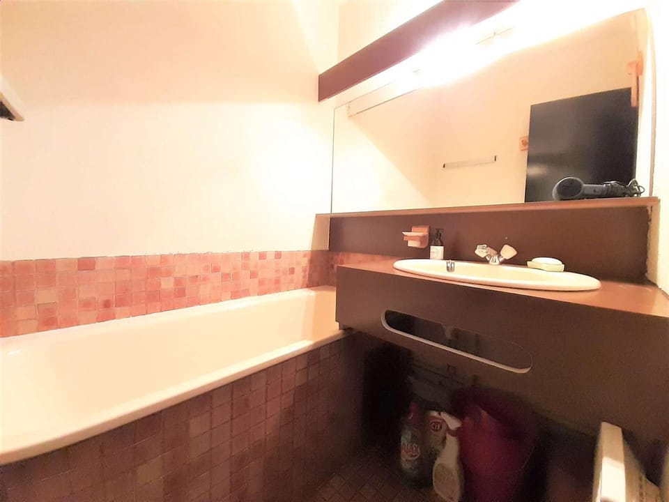 Studio Cabine cosy pour 6 pers. avec TV, kitchenette équipée et casier à ski à Piau-Engaly - FR-1-457-319 Cabin in Saint-Lary-Soulan