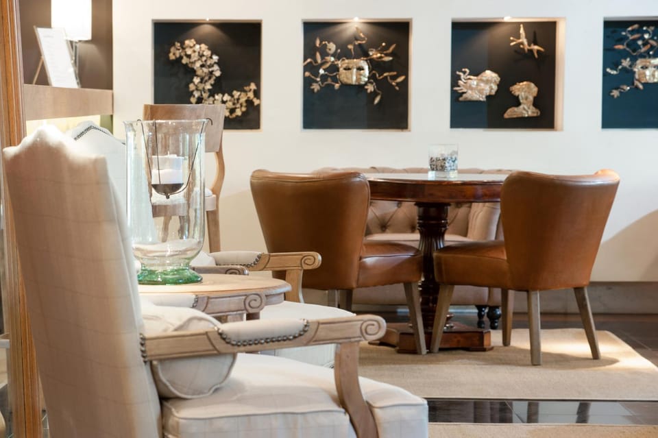 Lounge or bar