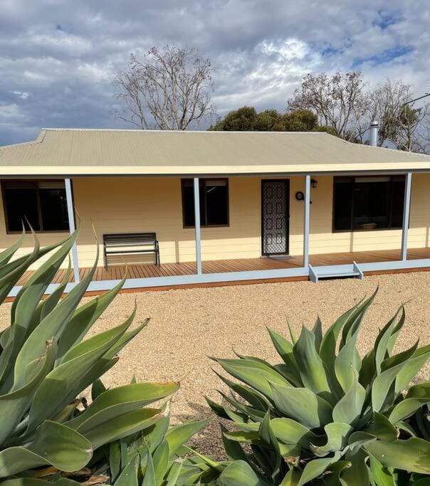 Hardwicke Hideaway House in Minlaton