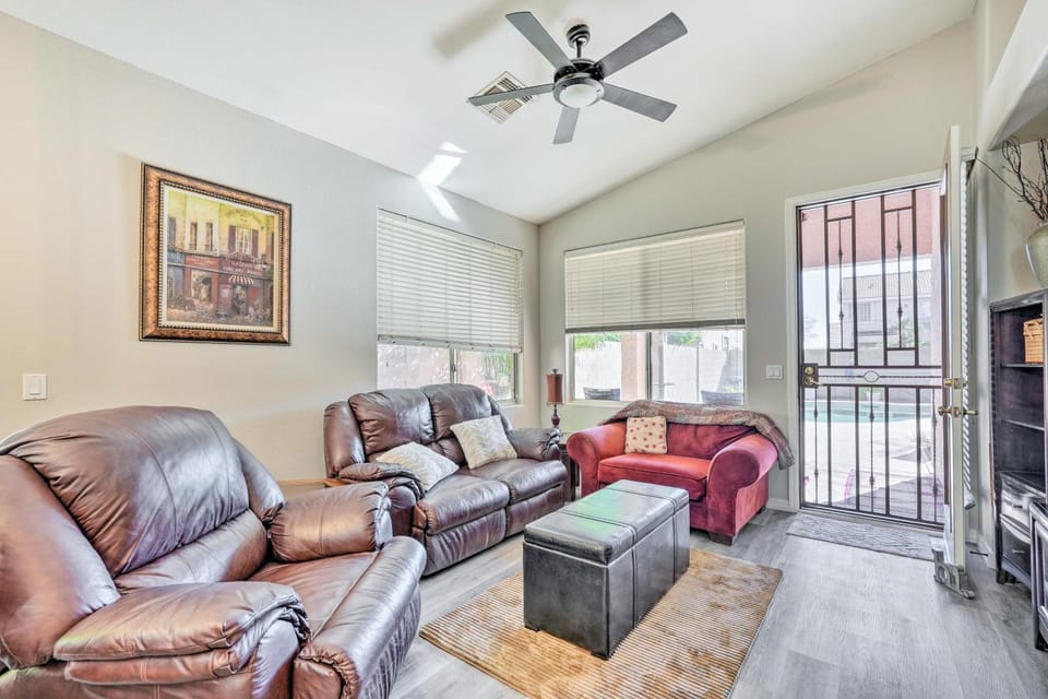 4 Mi to Peoria Sports Complex: Family Home w/ Pool House in Glendale