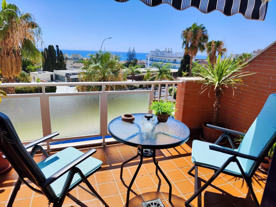 Balcony/Terrace, City view