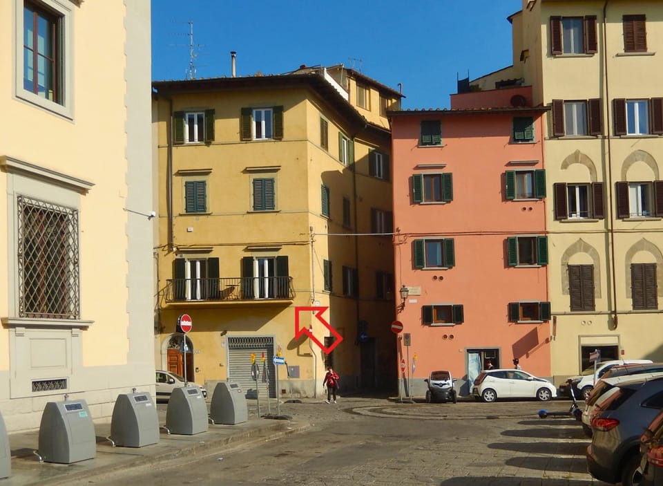 Property building, Balcony/Terrace, City view, River view, Street view