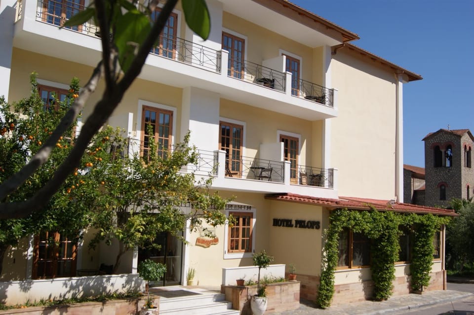Property building, Facade/entrance