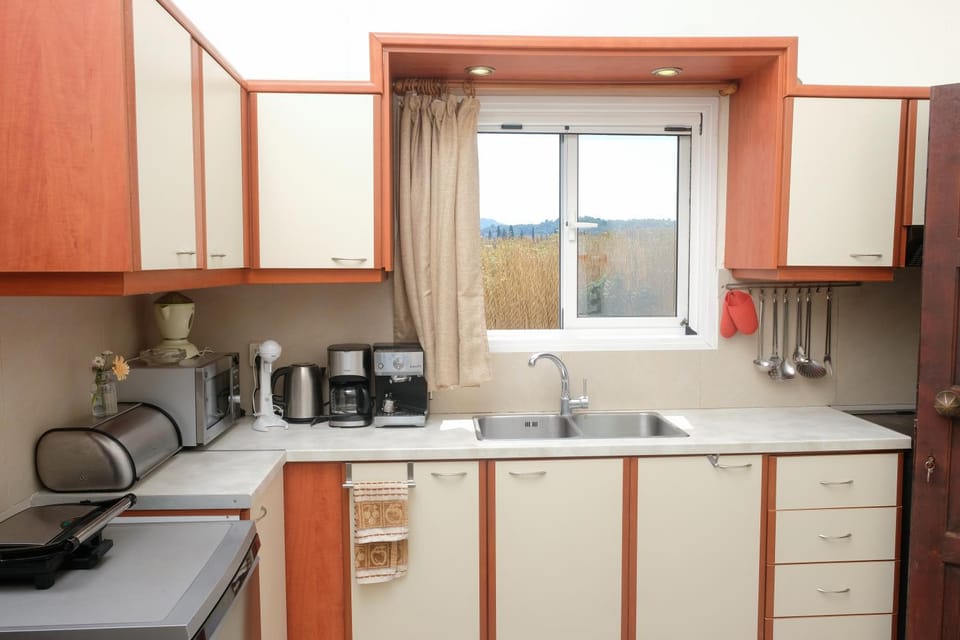Coffee/tea facilities, kitchen