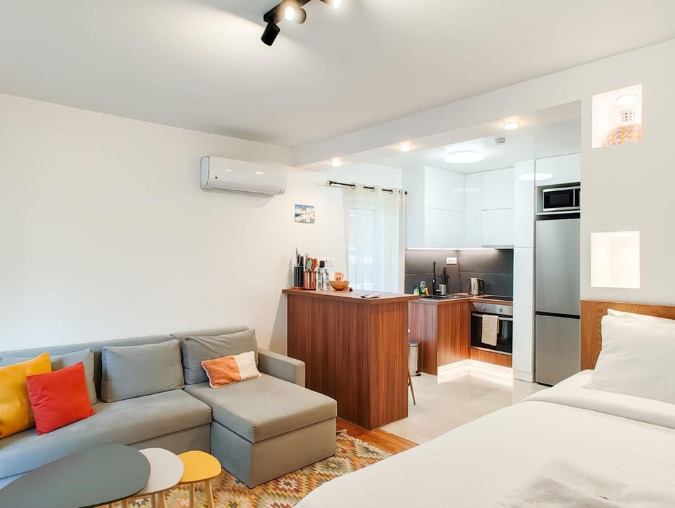 Living room, Bedroom