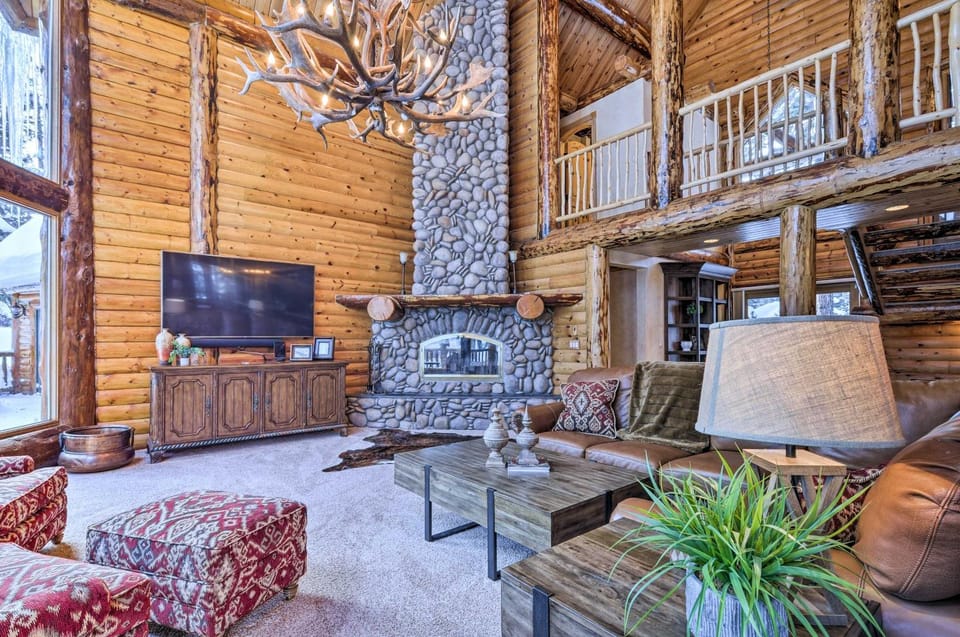 Delightful Duck Creek Village Cabin w/ Deck! Cabin in Utah