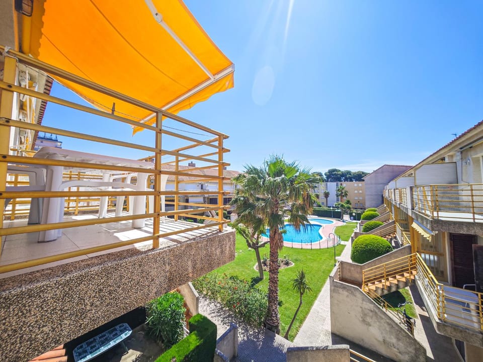 LITORAL COSTA DORADA - TRES CARABELAS Only families Apartment in Cambrils