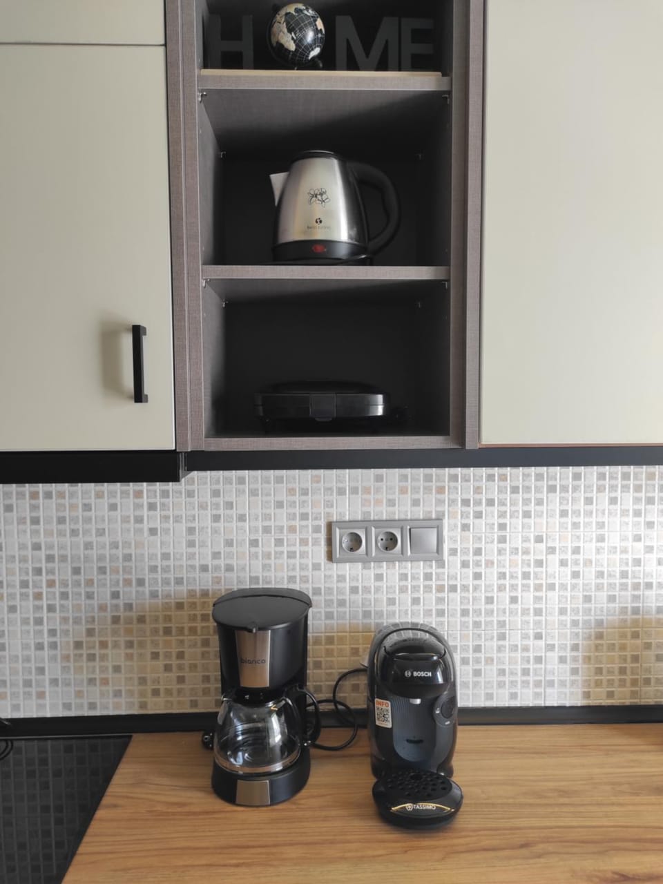 Coffee/tea facilities, Kitchen or kitchenette