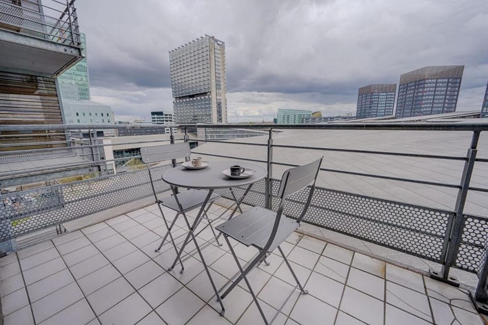Le Panoramique Euralille Apartment in Lille