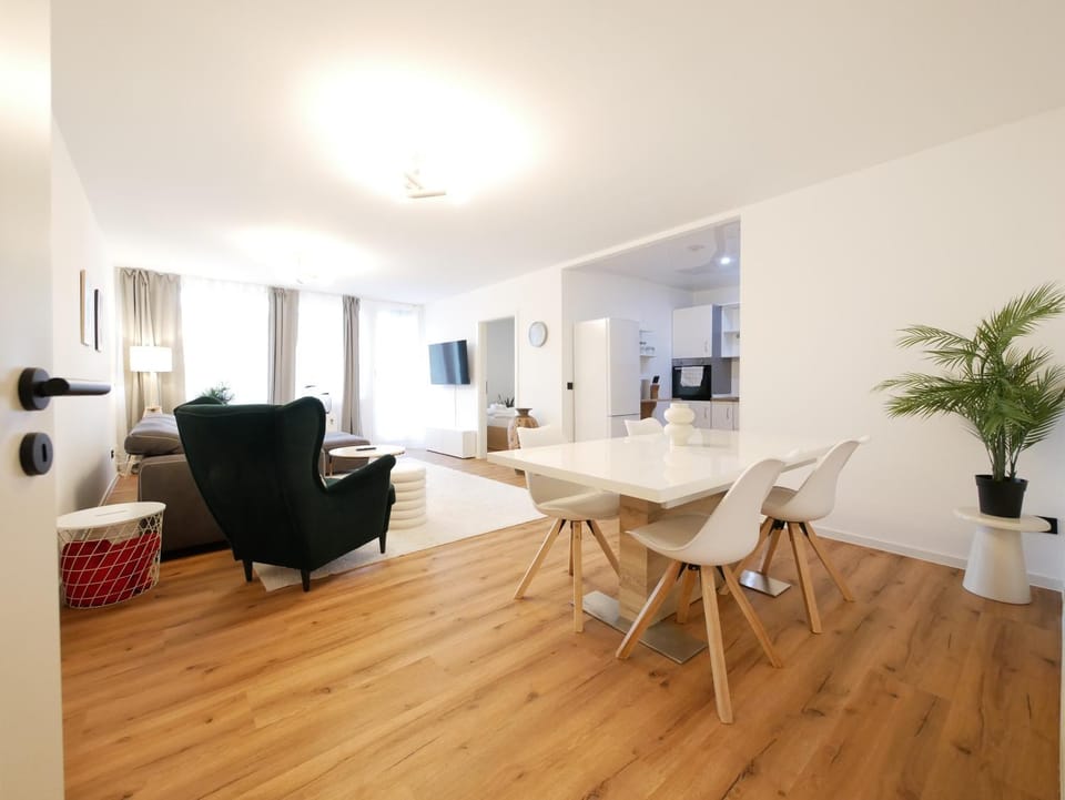 Living room, Seating area, Dining area