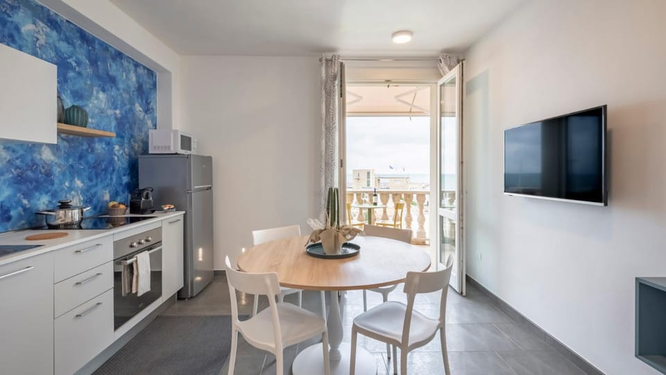 Balcony/Terrace, Kitchen or kitchenette, Sea view