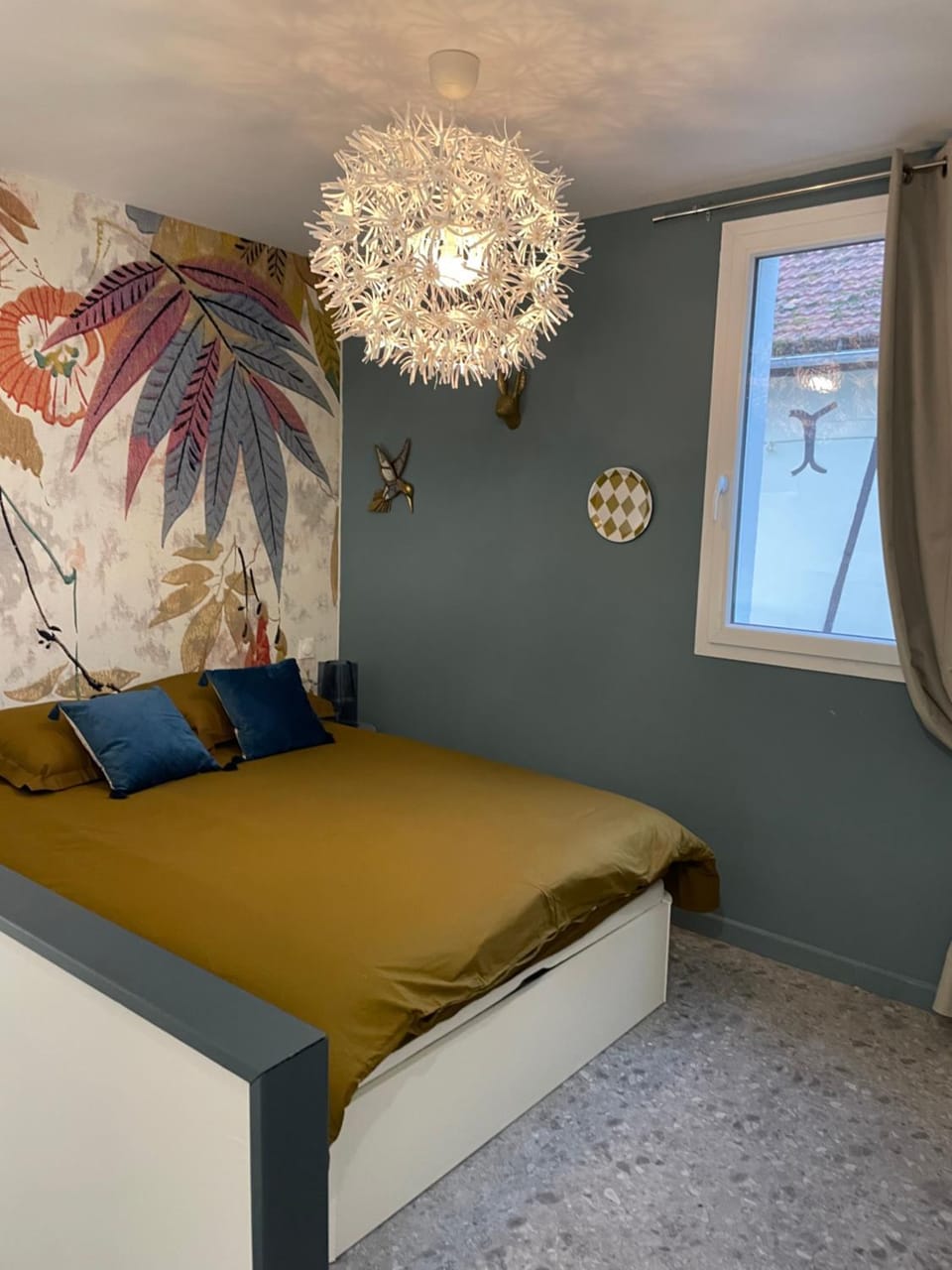 Photo of the whole room