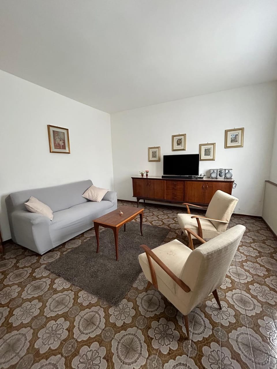 Communal lounge/ TV room, TV and multimedia, Living room