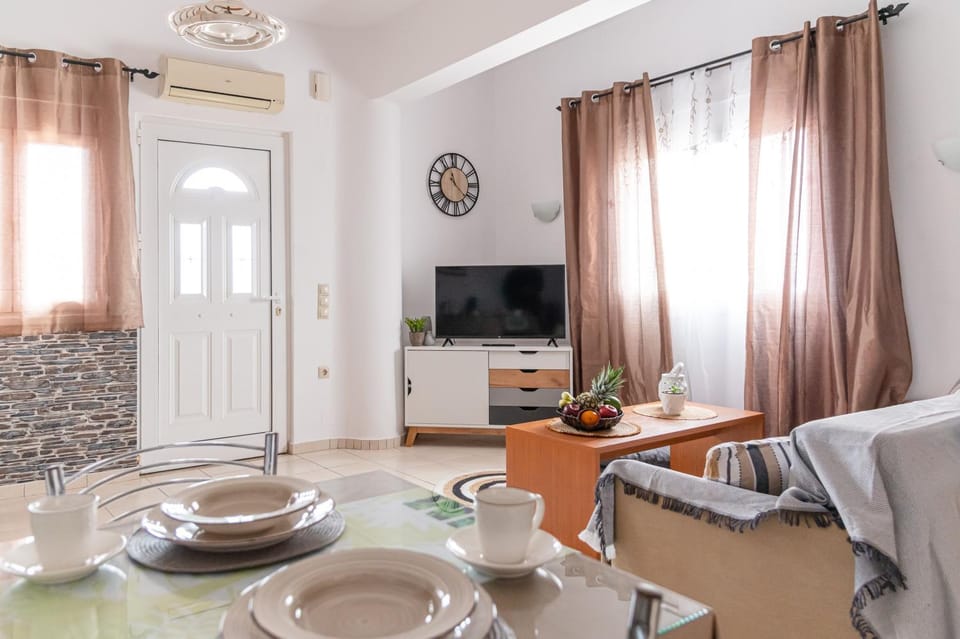 TV and multimedia, Living room, Dining area
