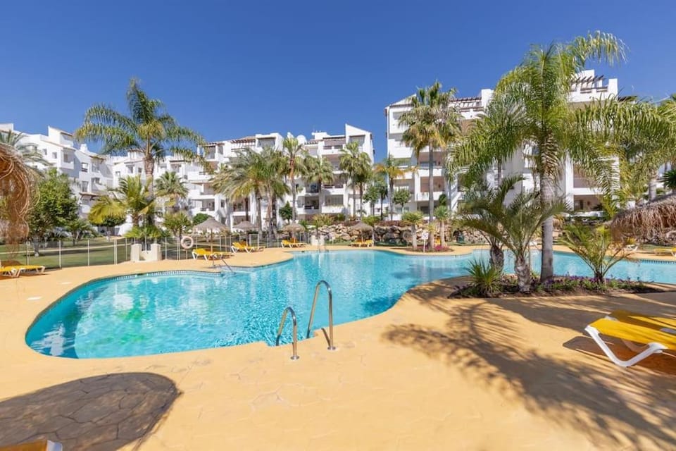 Luxury Beachside 3BR apartment ! Apartment in Costa del Sol