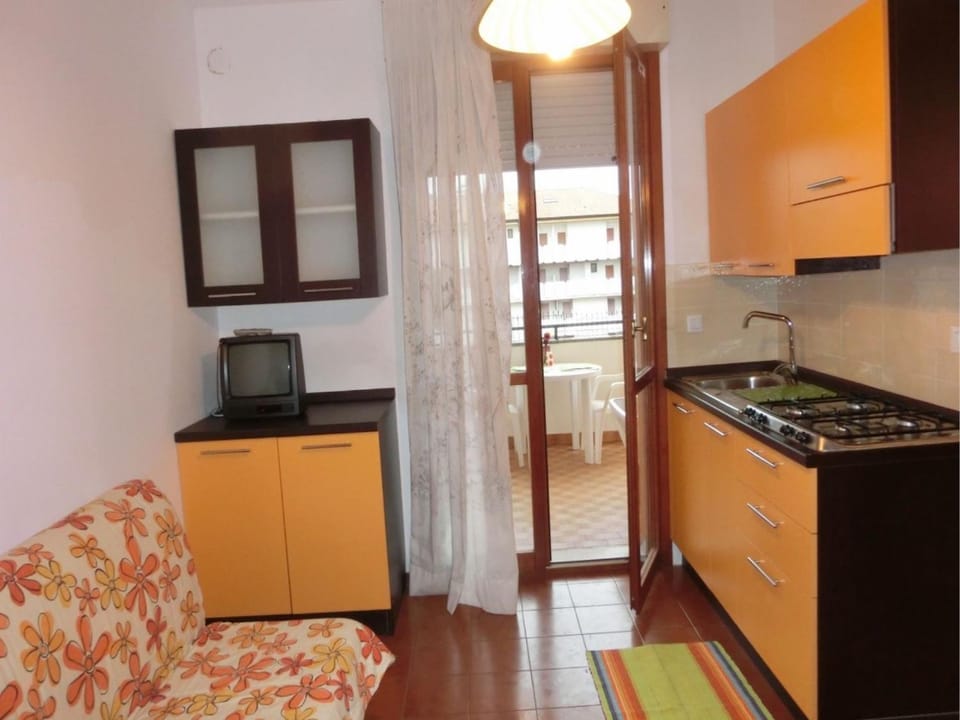 TV and multimedia, Dining area, Bedroom, kitchen