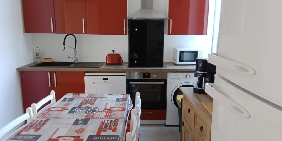 dishwasher, stove, washing machine