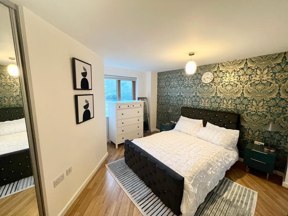 2 Bedroom Apartment near Olympic Park with Free Parking Apartment in London Borough of Hackney