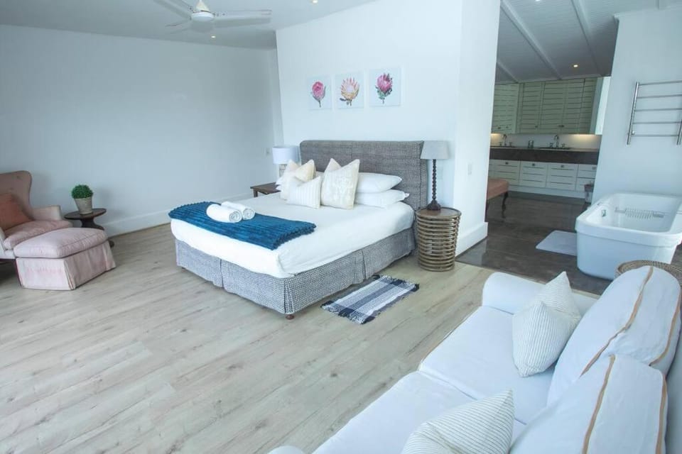 Splash Rock Beachfront Villa Villa in KwaZulu-Natal
