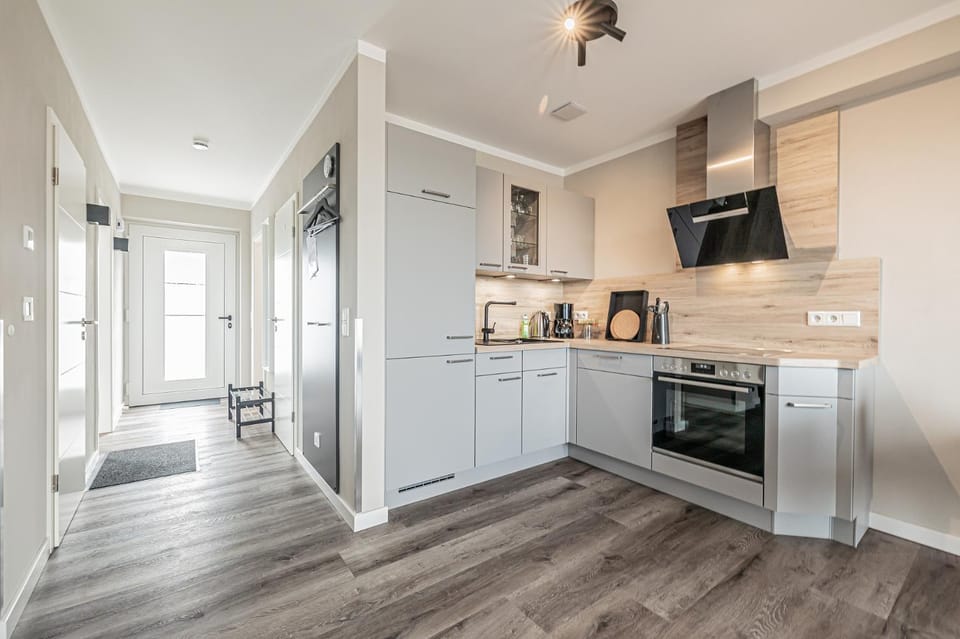 Kitchen or kitchenette, dishwasher, pet friendly, stove, toaster