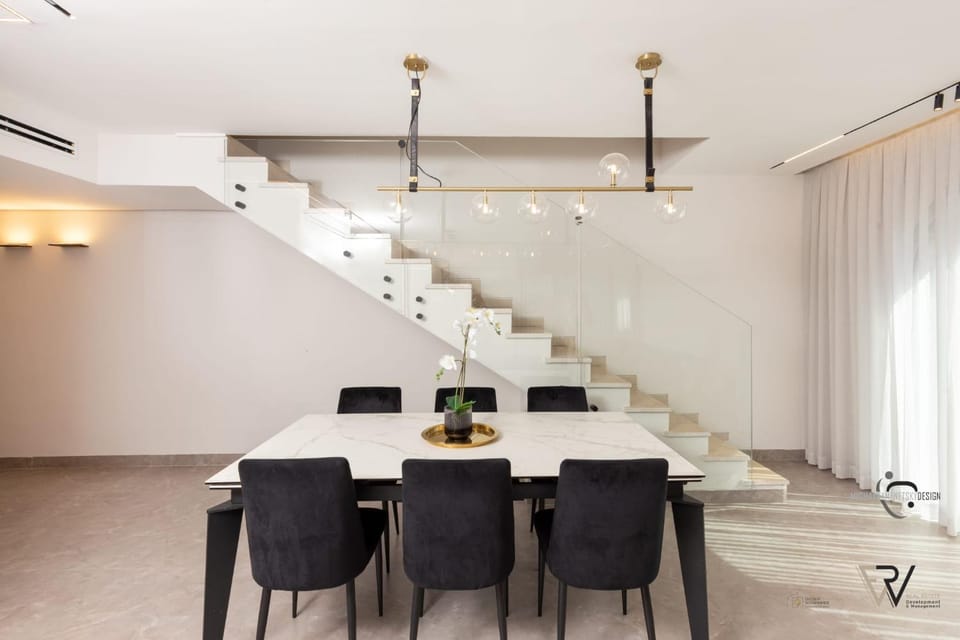 Living room, Dining area