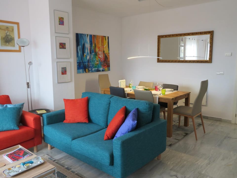 Communal lounge/ TV room, Living room