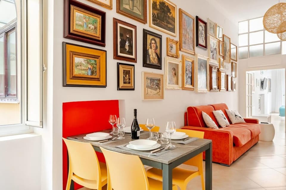 Living room, Decorative detail, Seating area, Dining area