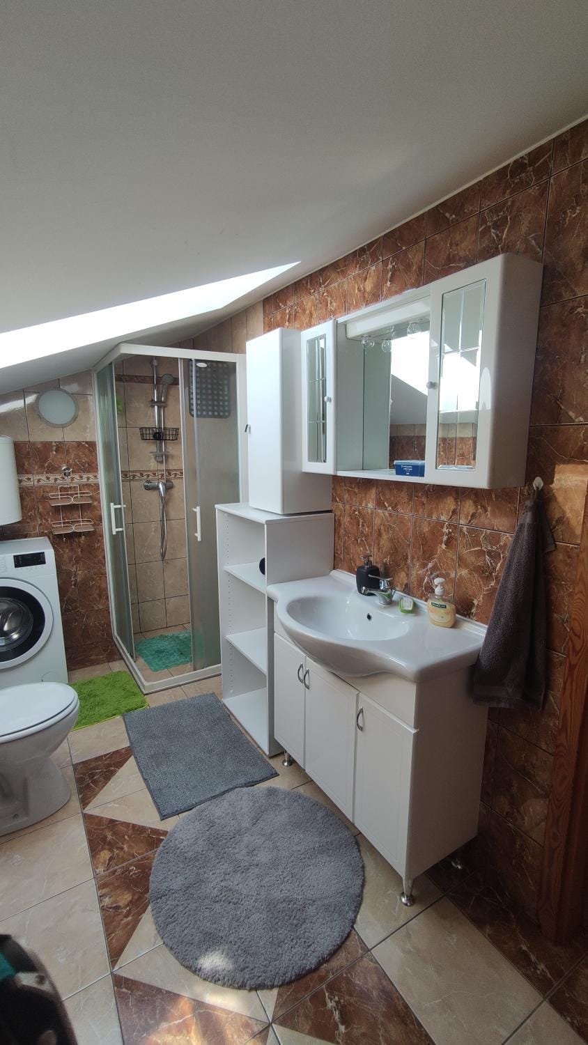 Bathroom, washing machine