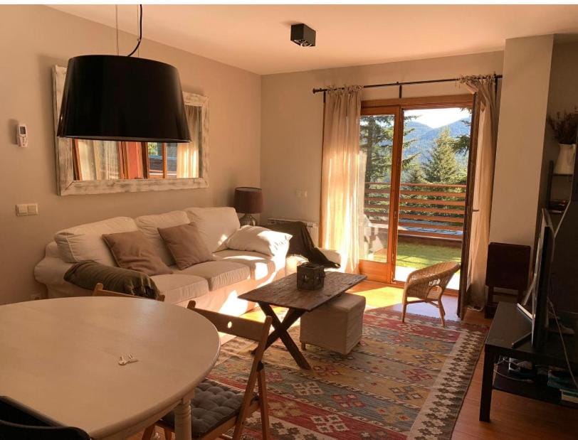 APARTAMENT LA MOLINA ( ELS CIRERES ) Apartment in Cerdanya