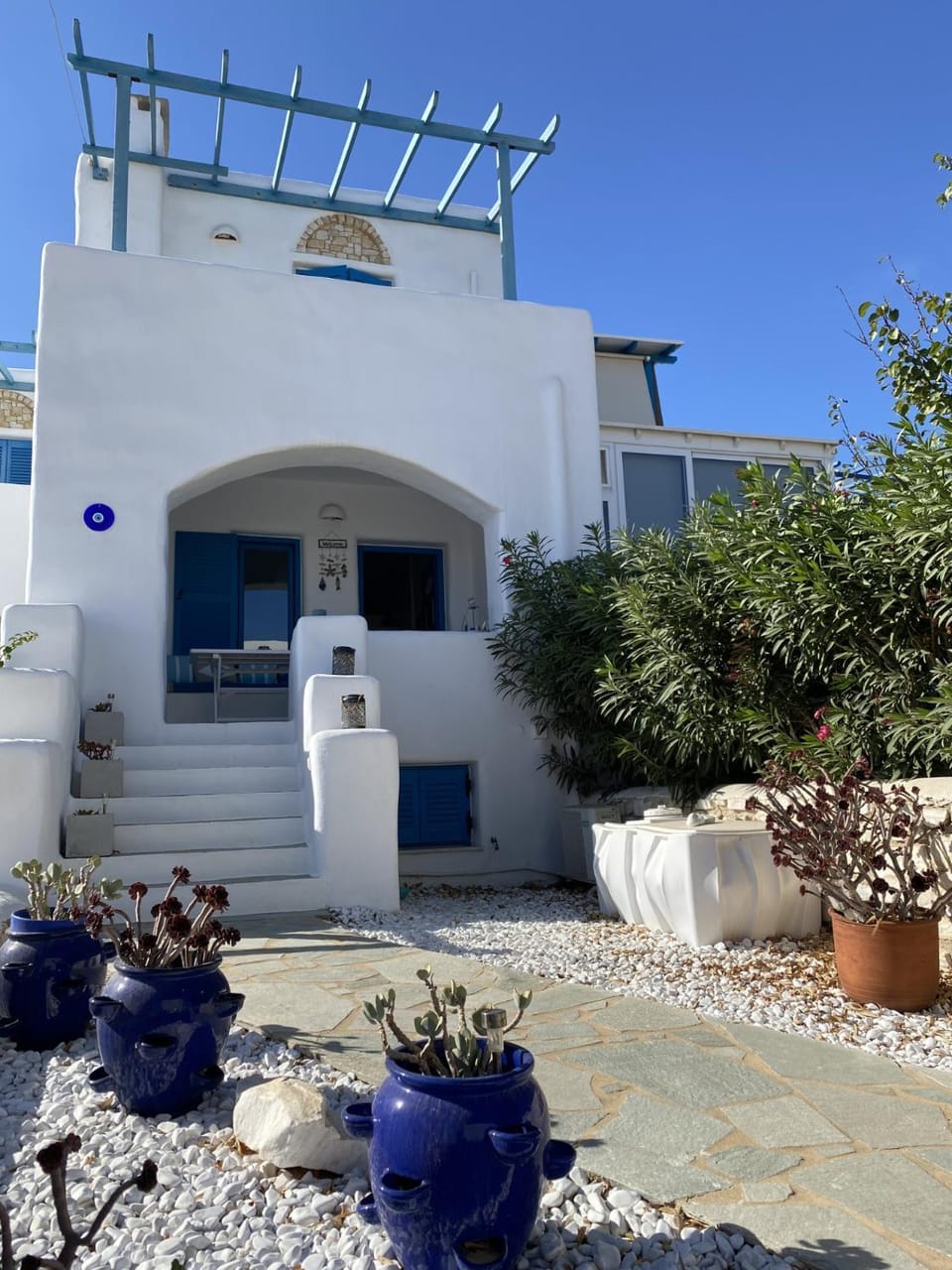 Facade/entrance