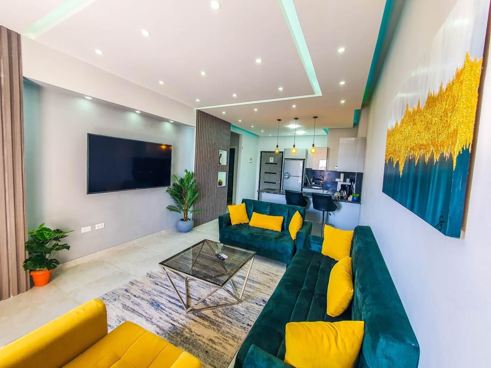 TV and multimedia, Living room, Seating area, Evening entertainment